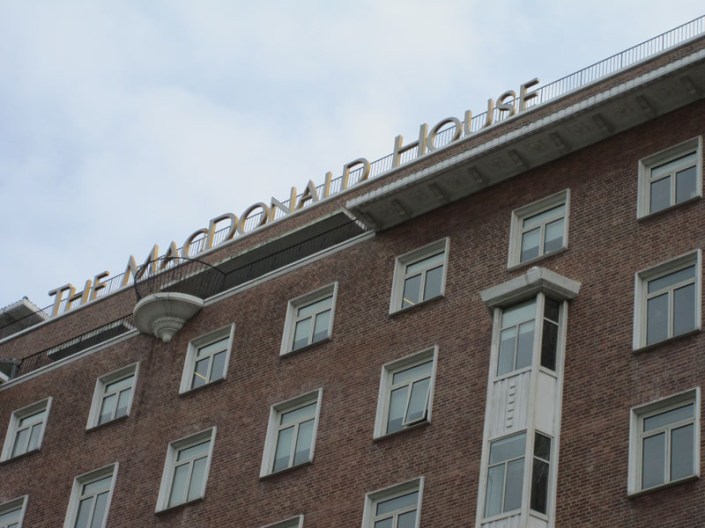 macdonald house 02